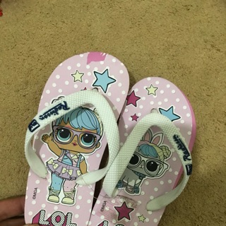 Hai đoi dep cho con
