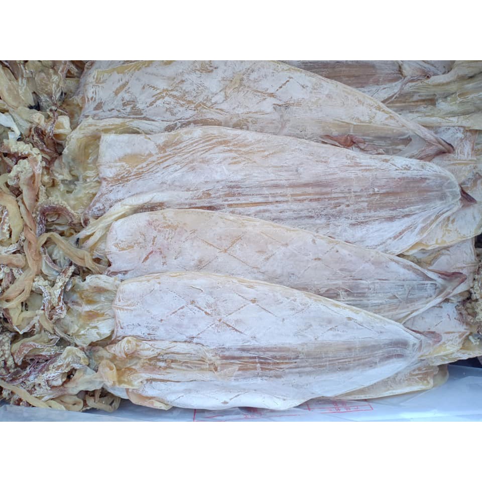 Mực khô nguyên con Kiên Giang 500gr (28*32c), hàng tốt mới nhất loại 1.thịt mực ngọt ngon dai,chất lượng hảo hạng