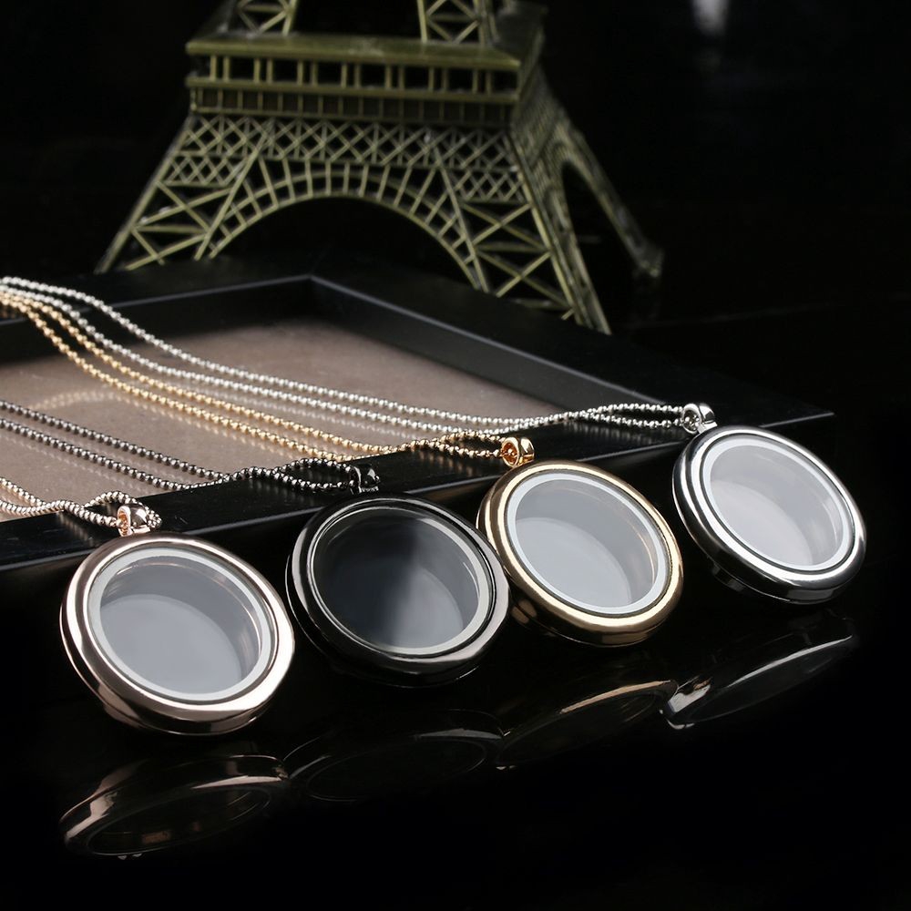 Dây chuyền với mặt có mề đay hình tròn xinh xắn