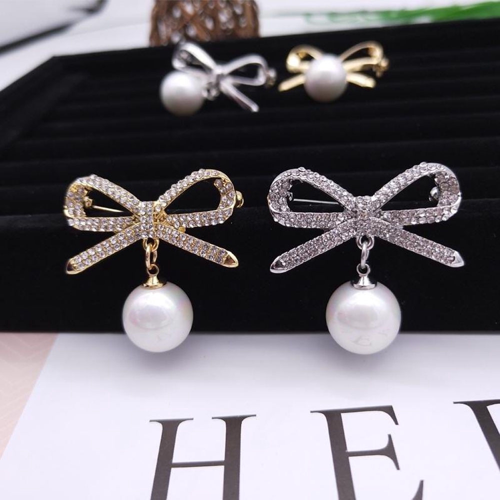 Trâm Cài Áo Hình Nơ Phối Tua Rua Xinh Xắn