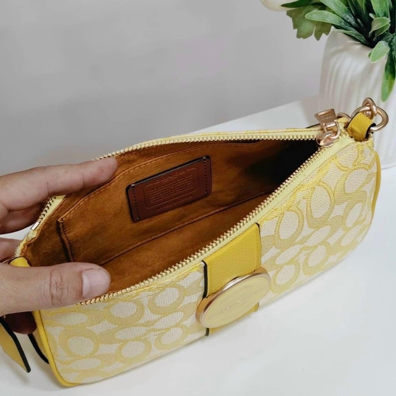 Sẵn sale Túi Coach dáng thuyền Lonnie - nhiều màu
