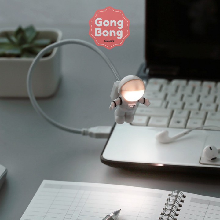 Đèn led mini cắm cổng usb hình phi hành gia