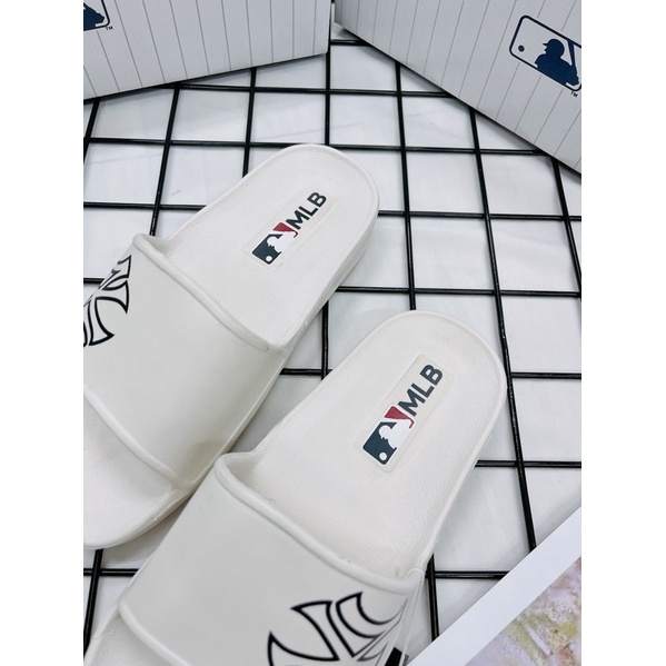 DÉP MLB NỘI ĐỊA HÀN ĐÚC NGUYÊN KHỐI LOGO NY  -DÉP QUAI NGANG UNISEX - CÓ BILL MUA HÀNG
