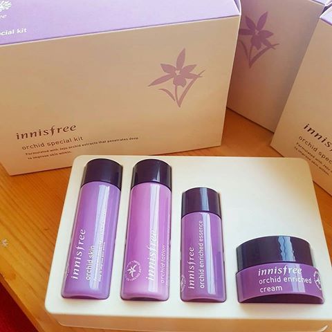 Bộ Dưỡng Trẻ Hóa Da Hoa Lan Tím Innisfree Jeju Orchid Special Kit 4