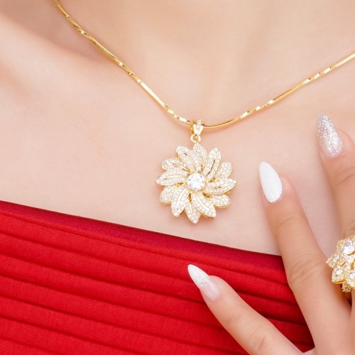 Mặt Dây Chuyền Đính Đá Mạ Vàng 18K - M155