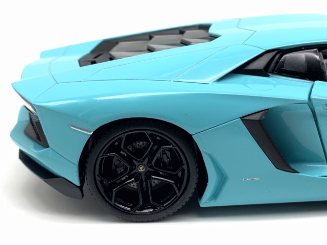 Xe Mô Hình Lamborghini Aventador LP700-4 1:24 Welly ( Xanh )