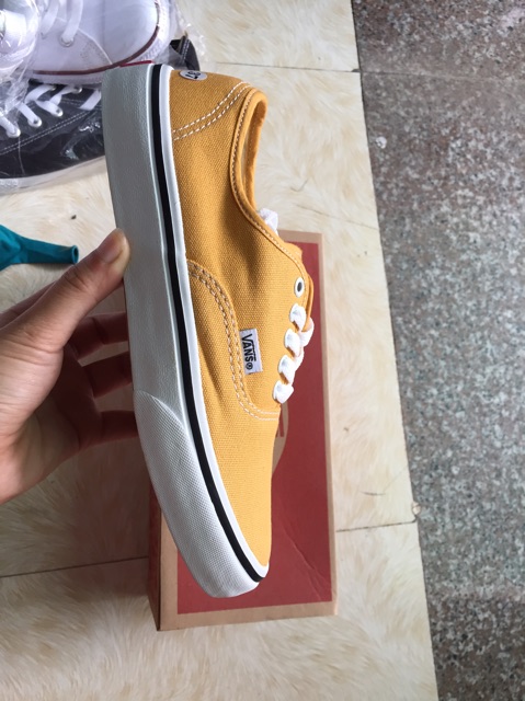 Giày vans Classic vàng