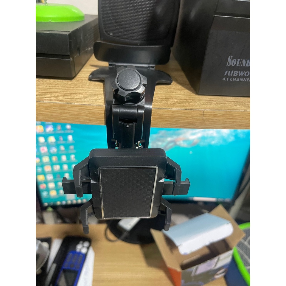 Giá đỡ kẹp điện thoại vô lăng để trên xe hơi ô tô xoay 360 độ chống rung treo đa điểm trên taplo, gương chiếu hậu K501