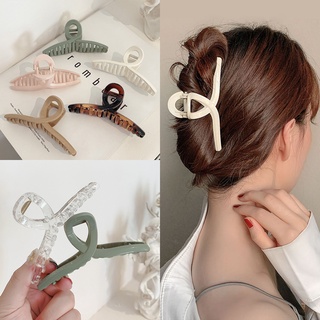 Kẹp tóc gắp phong cách retro cho nữ