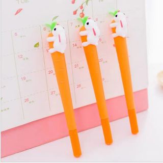 Bút nước mực đen thỏ cà rốt