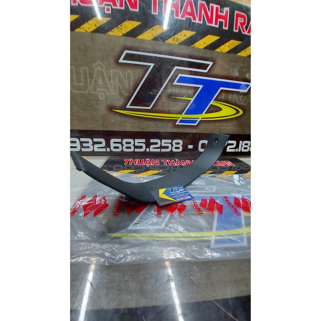 Yếm đen giữa Su Sport/Xipo/RGV/Satria 2K (Nhám) Zin Indo