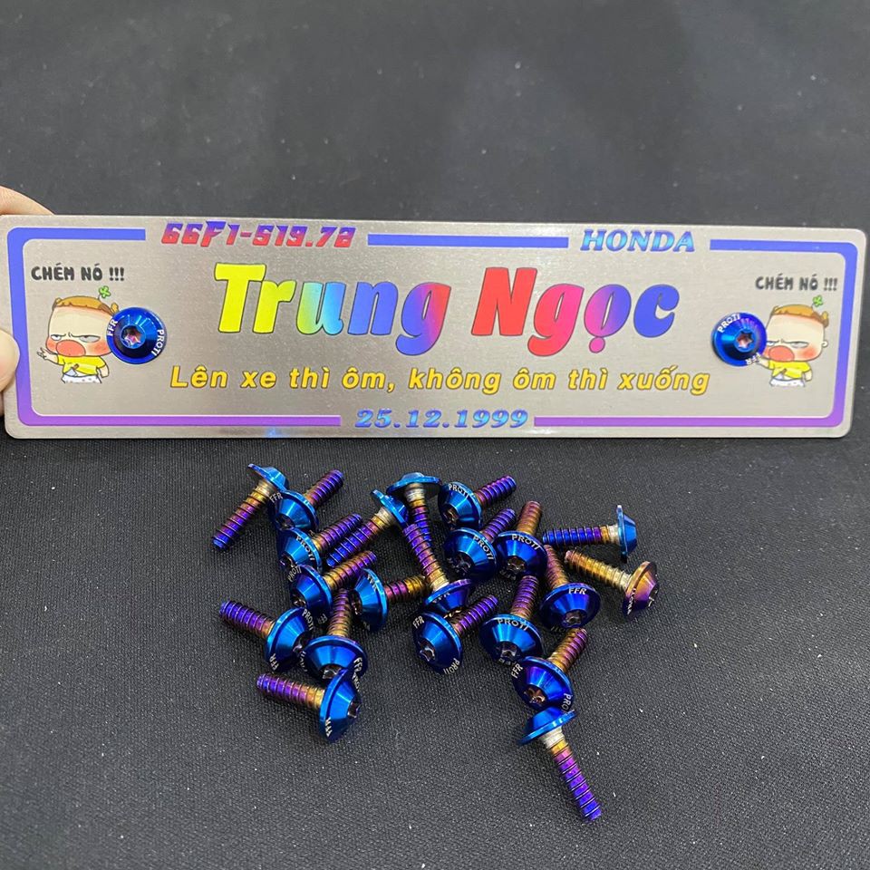 Nhận thiết kế bảng tên xe máy theo yêu cầu - Sh32