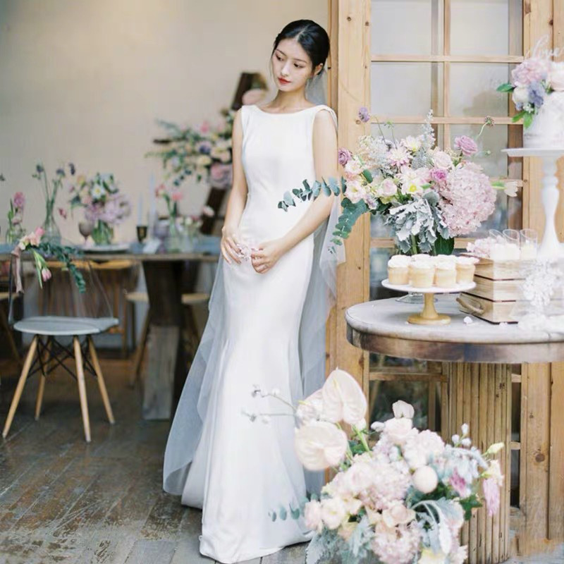 Đầm Cưới Cô Dâu Chất Liệu Vải Satin Sang Trọng