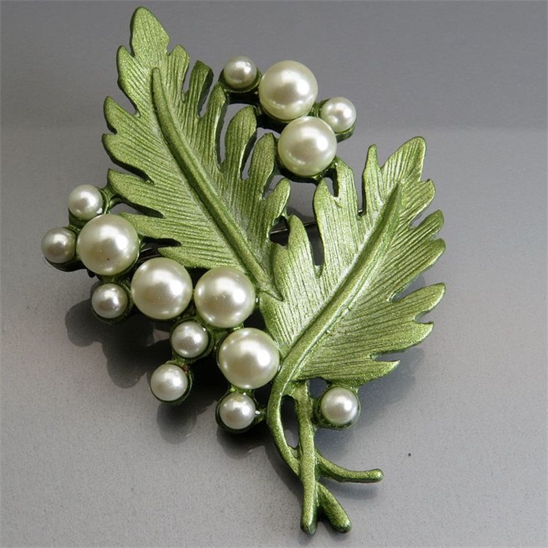 Ghim Cài Áo Hình Vòng Hoa Màu Tương Phản Đơn Giản Thời Trang Đường Phố Retro Cho Nam Và Nữ