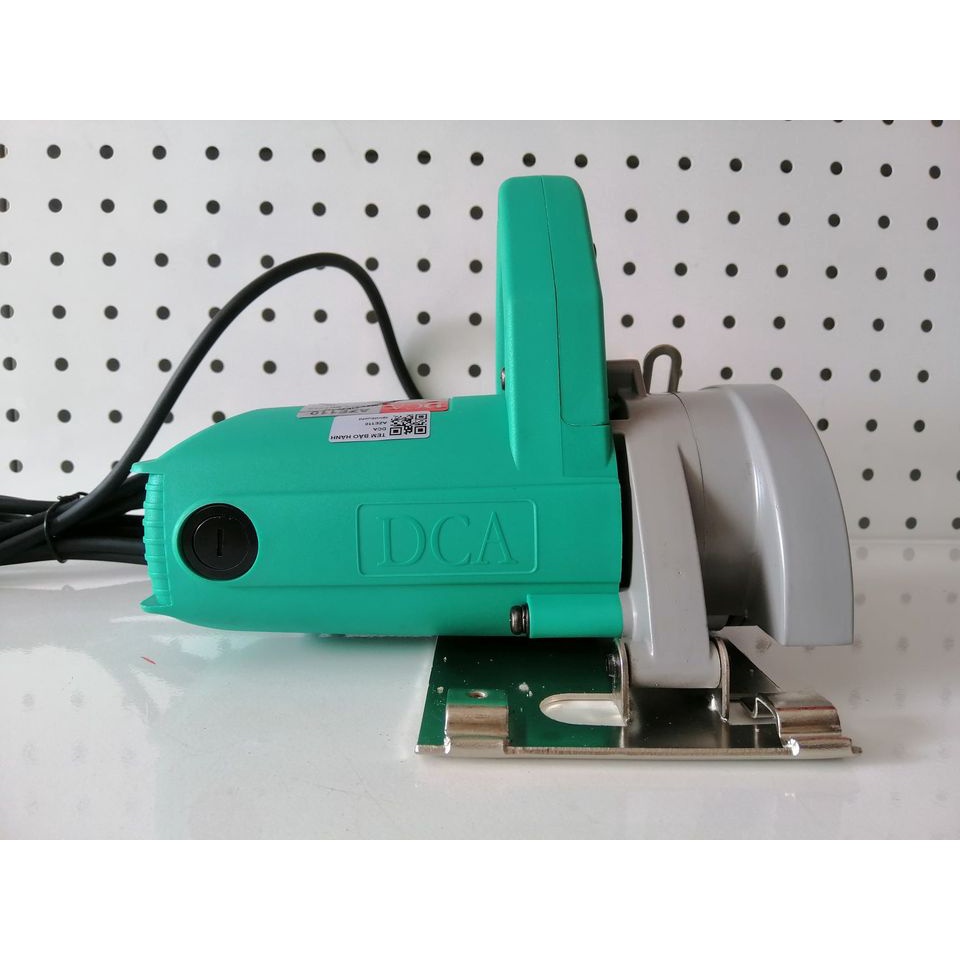Máy cắt gạch cầm tay DCA AZE02-110