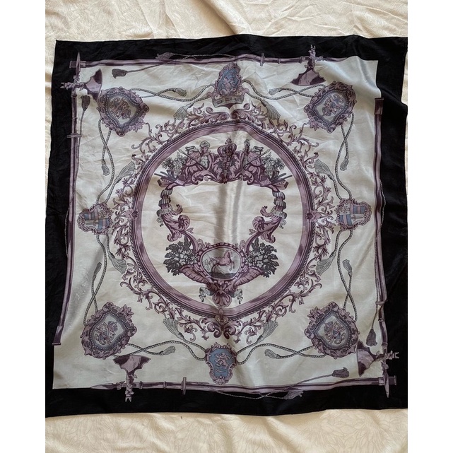 - Khăn lụa Nhật hoạ tiết xích