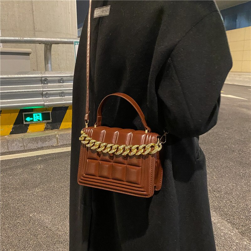 Túi xách JASMIN NOIR hình vuông họa tiết caro chần bông phối dây xích thời trang dành cho nữ