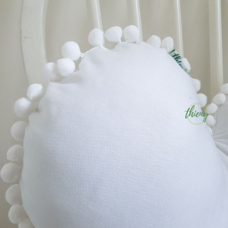 Gối trái tim màu ghi, Gối ôm đã nhồi bông 40x40cm. Vải Cotton cao cấp. Gối tựa trang trí viền pompom