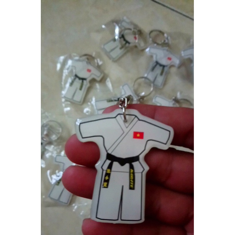 Móc khoá Karate hình võ phục
