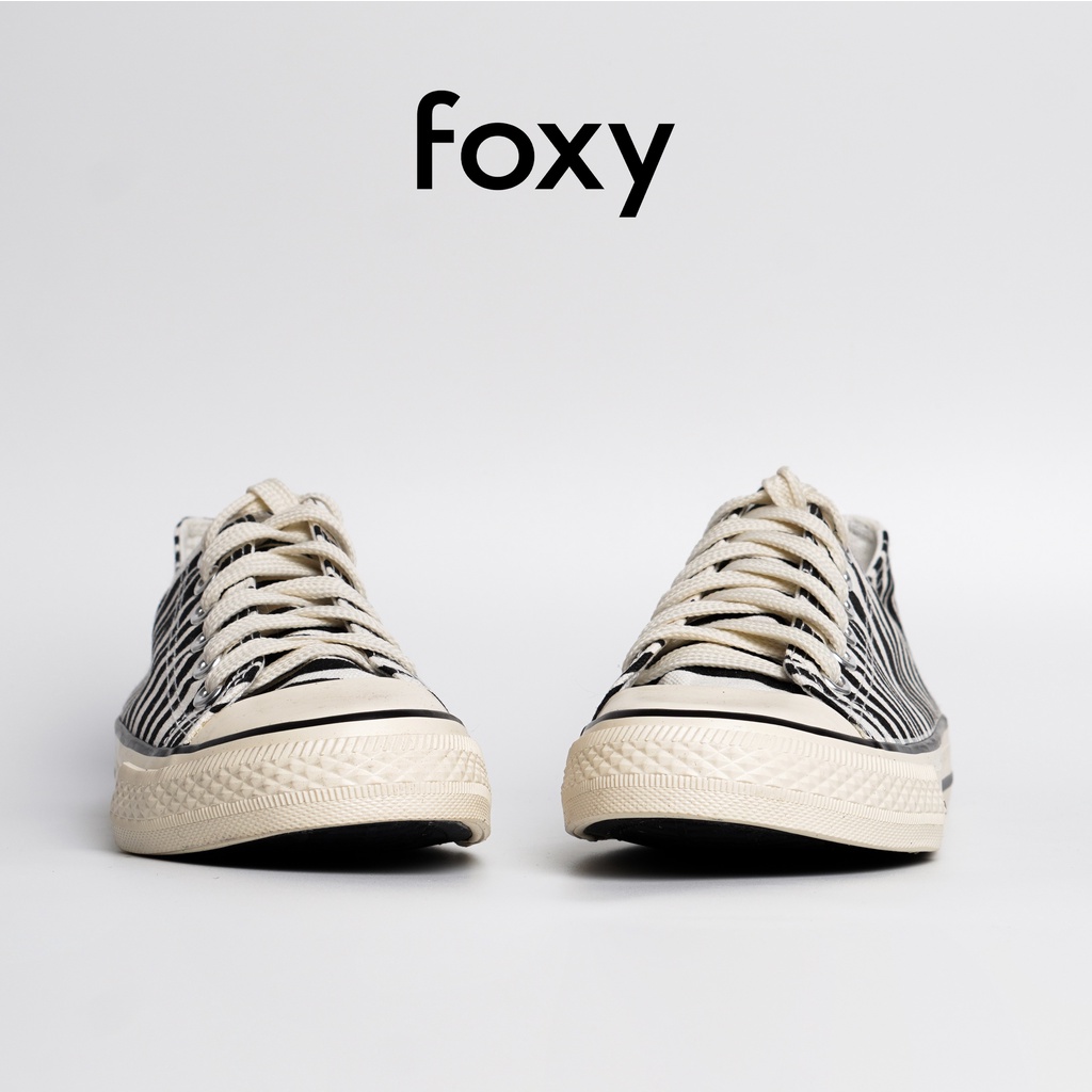 Giày Sneaker Nữ FOXY Dáng CV Cổ Thấp Đế Bằng Hoạ Tiết Ngựa Vằn - FOX036