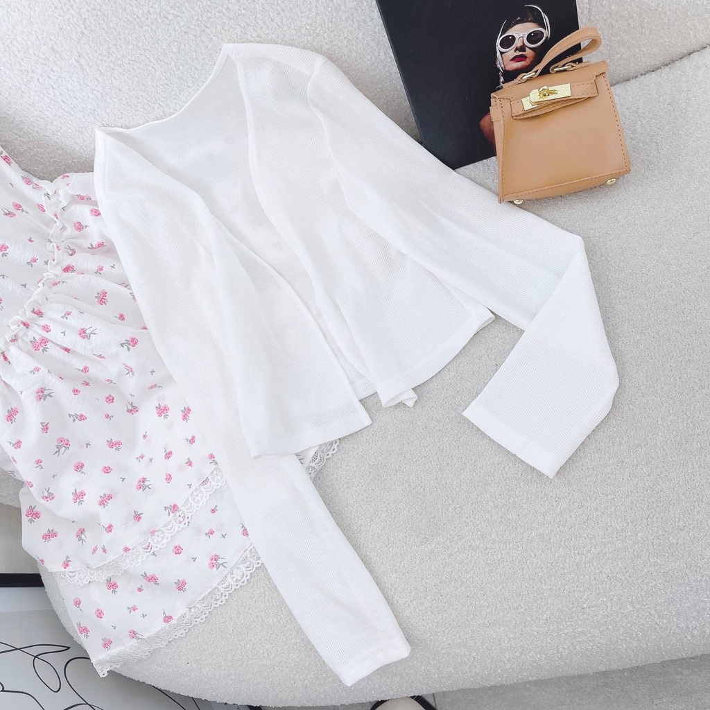 SET ĐẦM 2S HOA VIỀN BÈO NGỰC KÈM KHOÁC CROP TRẮNG