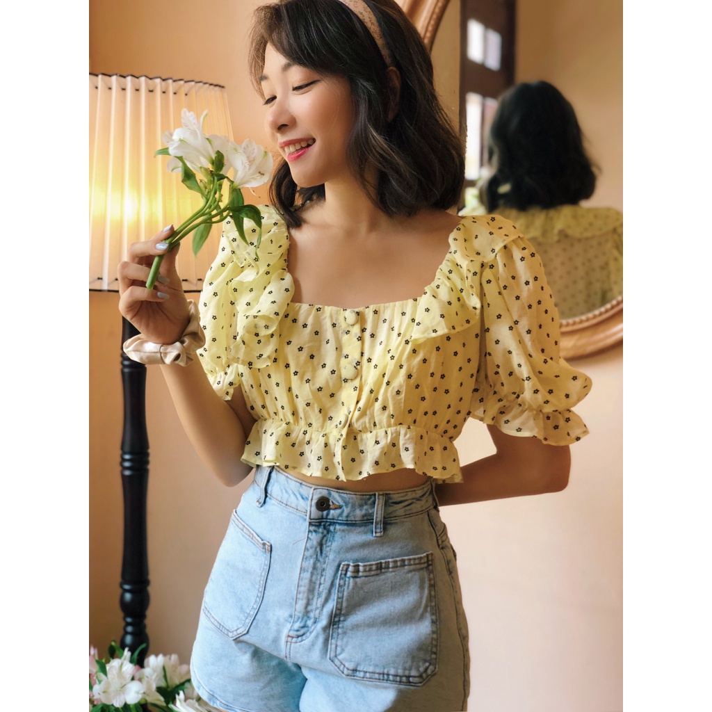 Hoachoem - Áo croptop tay phồng cổ bèo vàng - Fiona Croptop