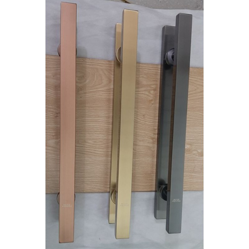 Tay nắm cửa kính