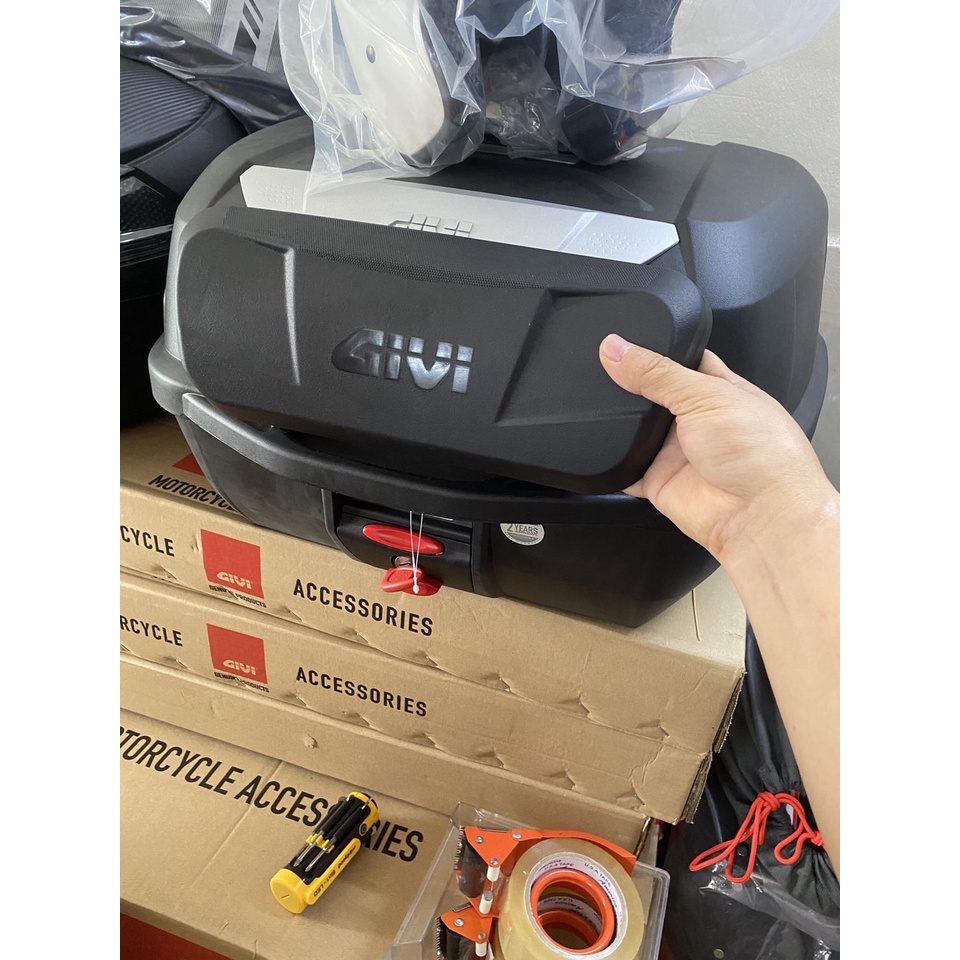 Thùng xe Winner X 2022 thùng Givi E43NTL, tựa lưng BE43N V2, baga HRV Winner X V3, hàng Givi chính hãng, bảo hành 2 năm