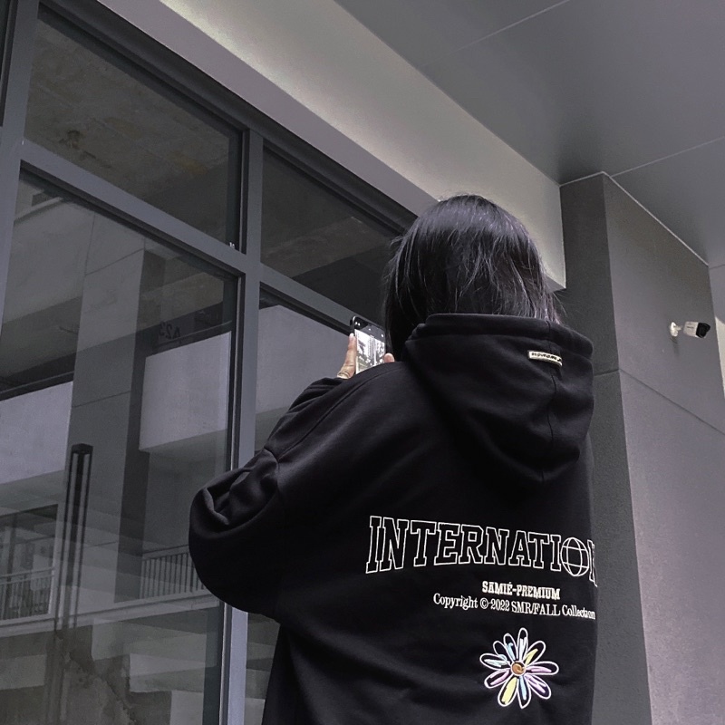 HOODIE CHÂN CUA ĐEN THÊU HOA CÚC BẢY MÀU SAMIÉ PREMIUM