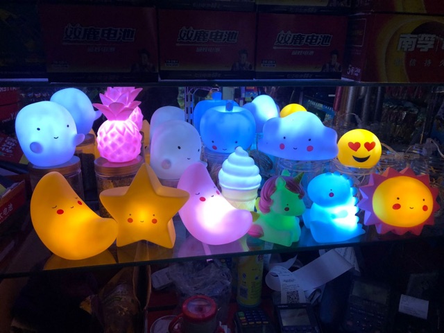 Đèn Ngủ Hình Mặt Trăng