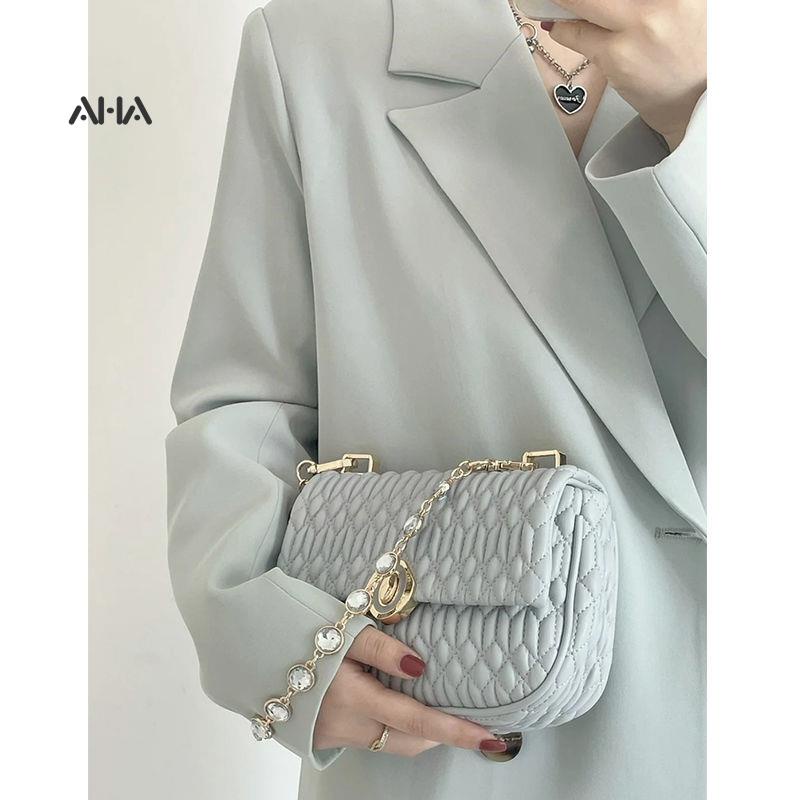 Túi đeo vai AHA official quai xích cao cấp màu xanh nhạt phong cách cho nữ