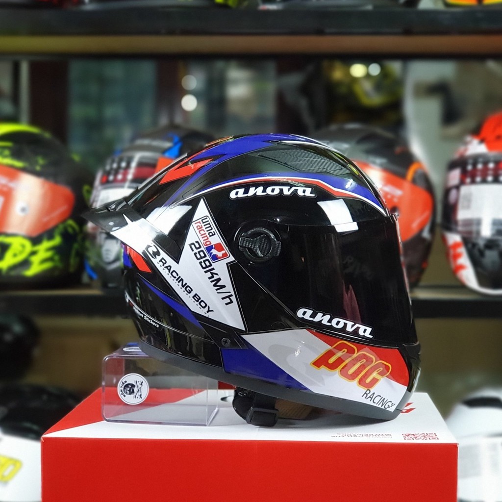 MŨ FULLFACE ĐEN BÓNG LÊN TEM UMA RACING CỰC ĐẸP, TẶNG ĐUÔI GIÓ PISTA, BẢO HÀNH 12 THÁNG