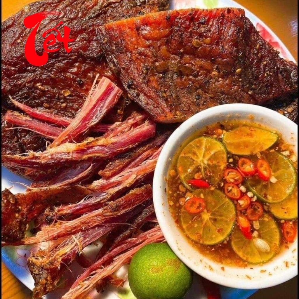 Thịt Lợn Khô Gác Bếp Tây Bắc thơm mùi hạt dổi mắc khén Tặng Chẩm Chéo