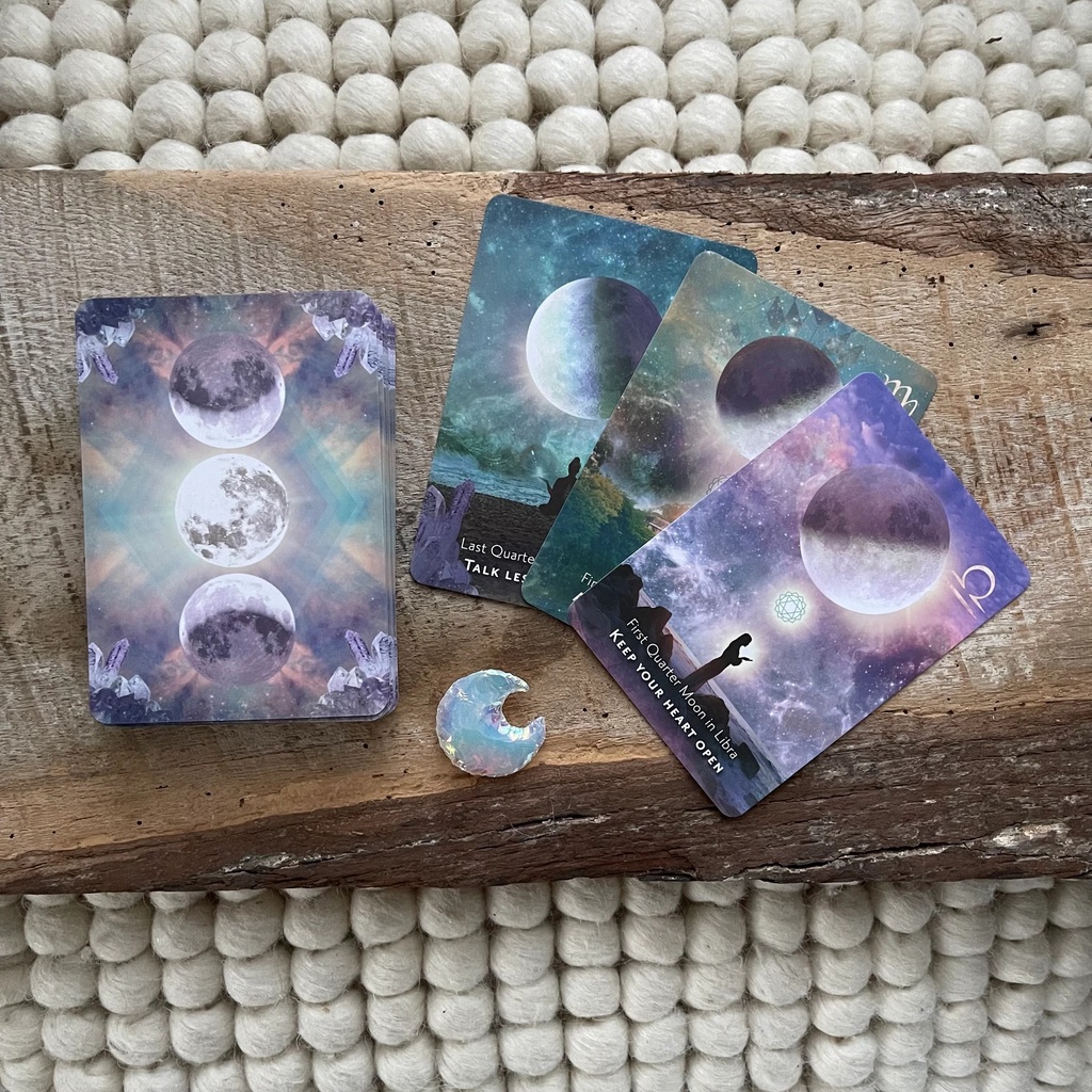 Bài Moonology Manifestation Oracle