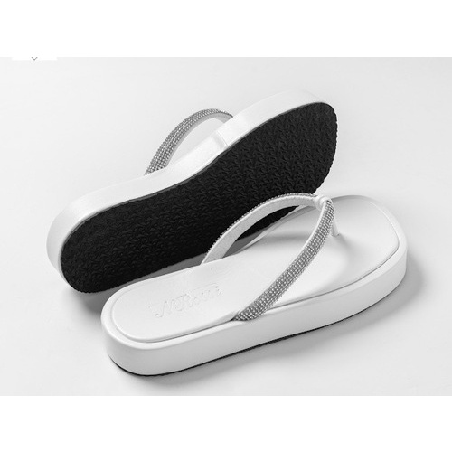 Dép Kẹp Nữ đính đá Nrossi đế bánh mì siêu nhẹ màu đen size nhỏ 32 33 34 35