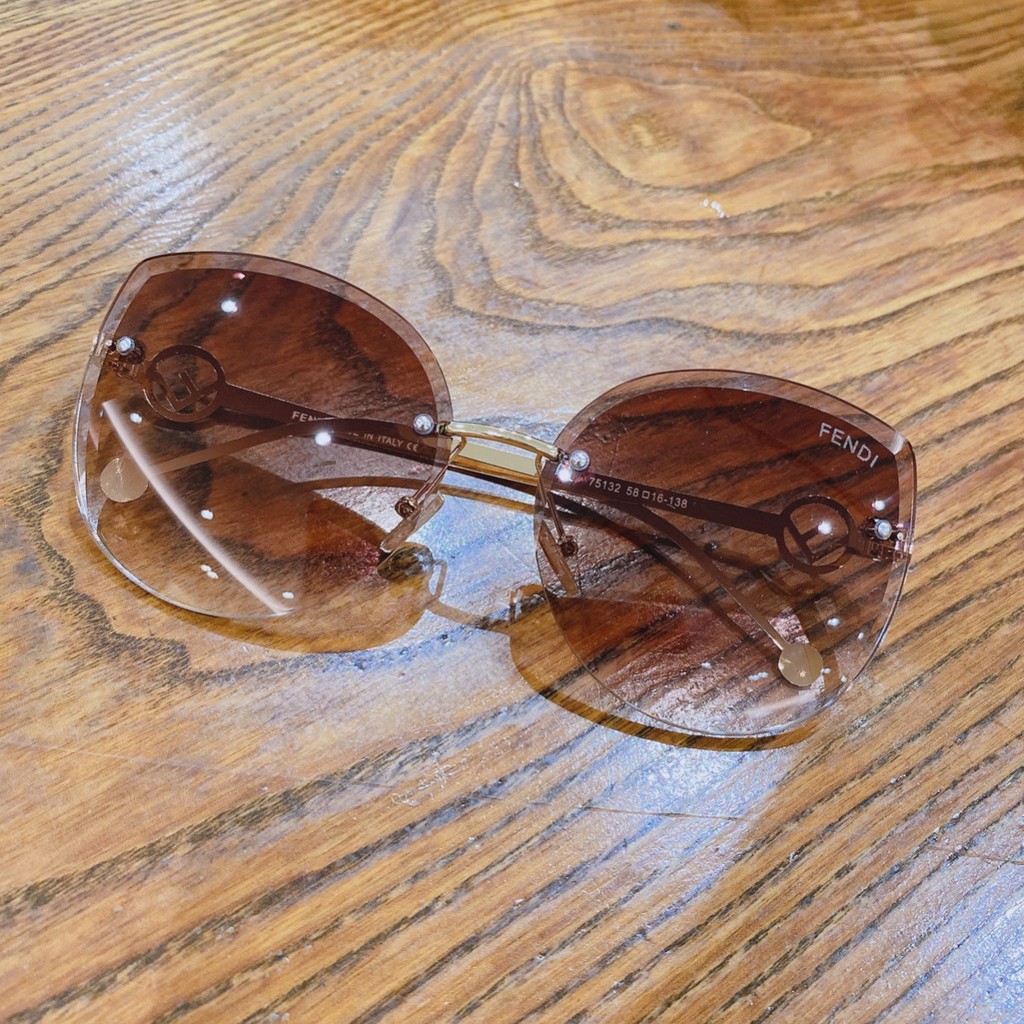 Kính Mát Cao Cấp Luxury