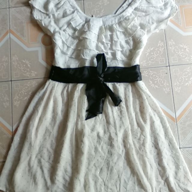 Lô 220cái áo váy lẫn lộn