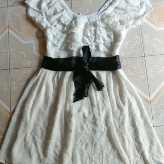 Lô 220cái áo váy lẫn lộn