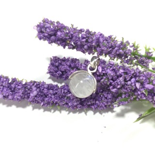 Mặt dây chuyền đá Mặt Trăng (Moonstone)