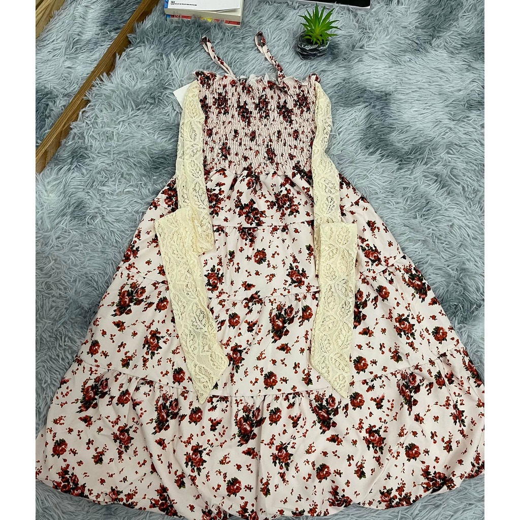 Đầm hoa nhí hai dây bồng bềnh phong cách công chúa