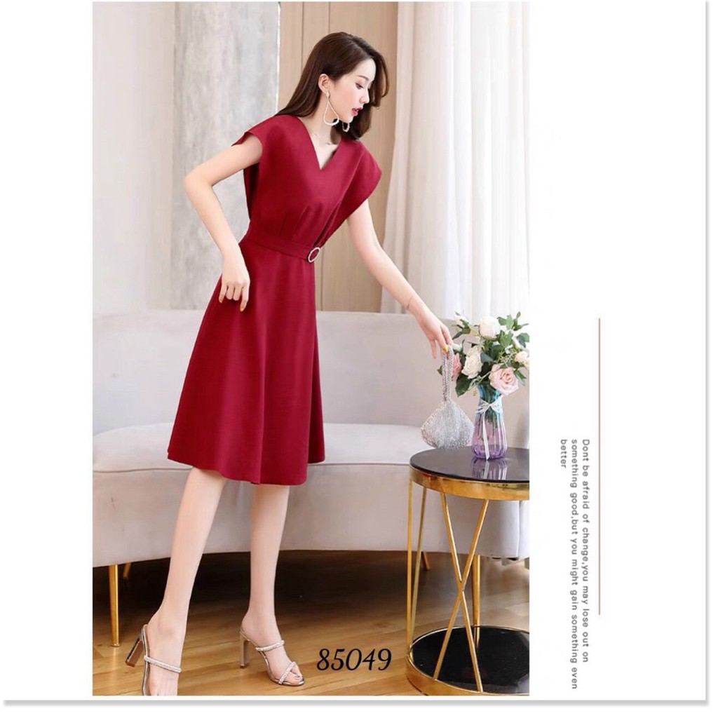 ĐẦM COTTON LẠNH THIẾT KÊ NER LƯNG XINH XẮN,HỌA TIẾT TRƠN NHƯNG KHÔNG KÉM PHẦN SANG TRỌNG LANA FASHION