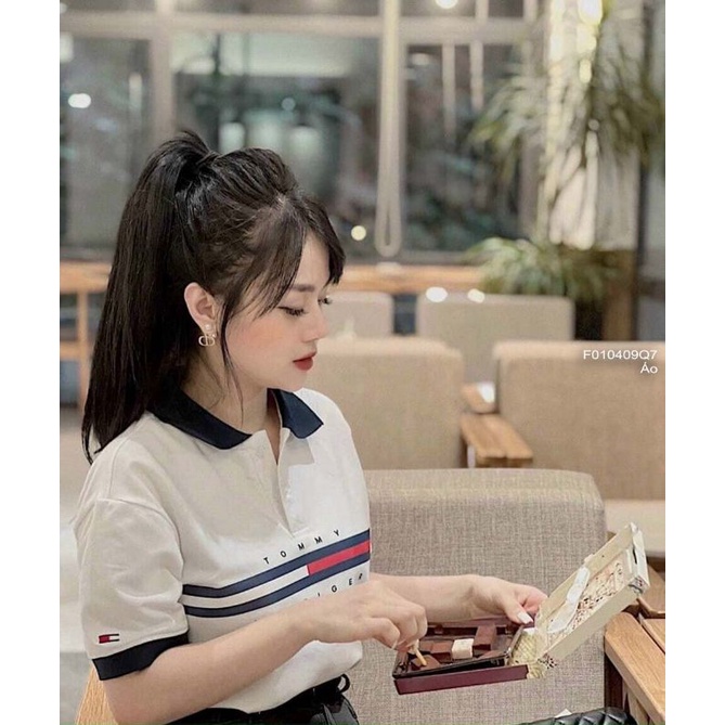 Áo tommi cổ bẻ ngực phối viền sọc tay ngắn bo viền 0104