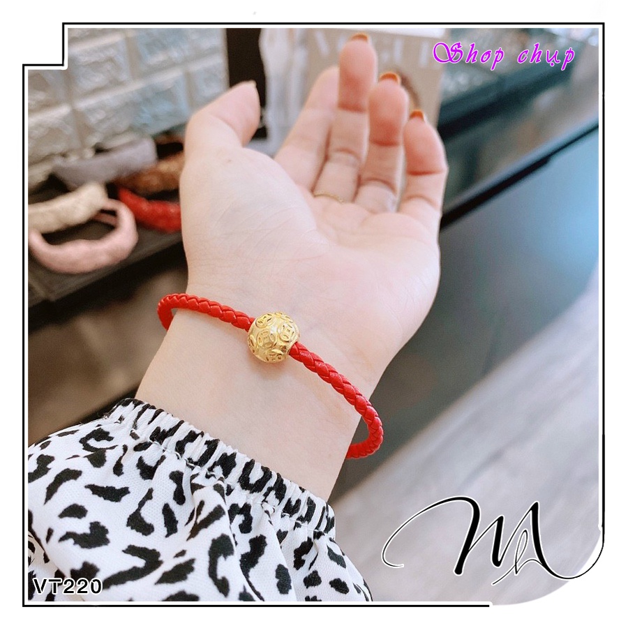 Vòng tay chỉ đỏ Charm kim tiền trường thọ khóa bấm Titan không gỉ - Măng's House VT220