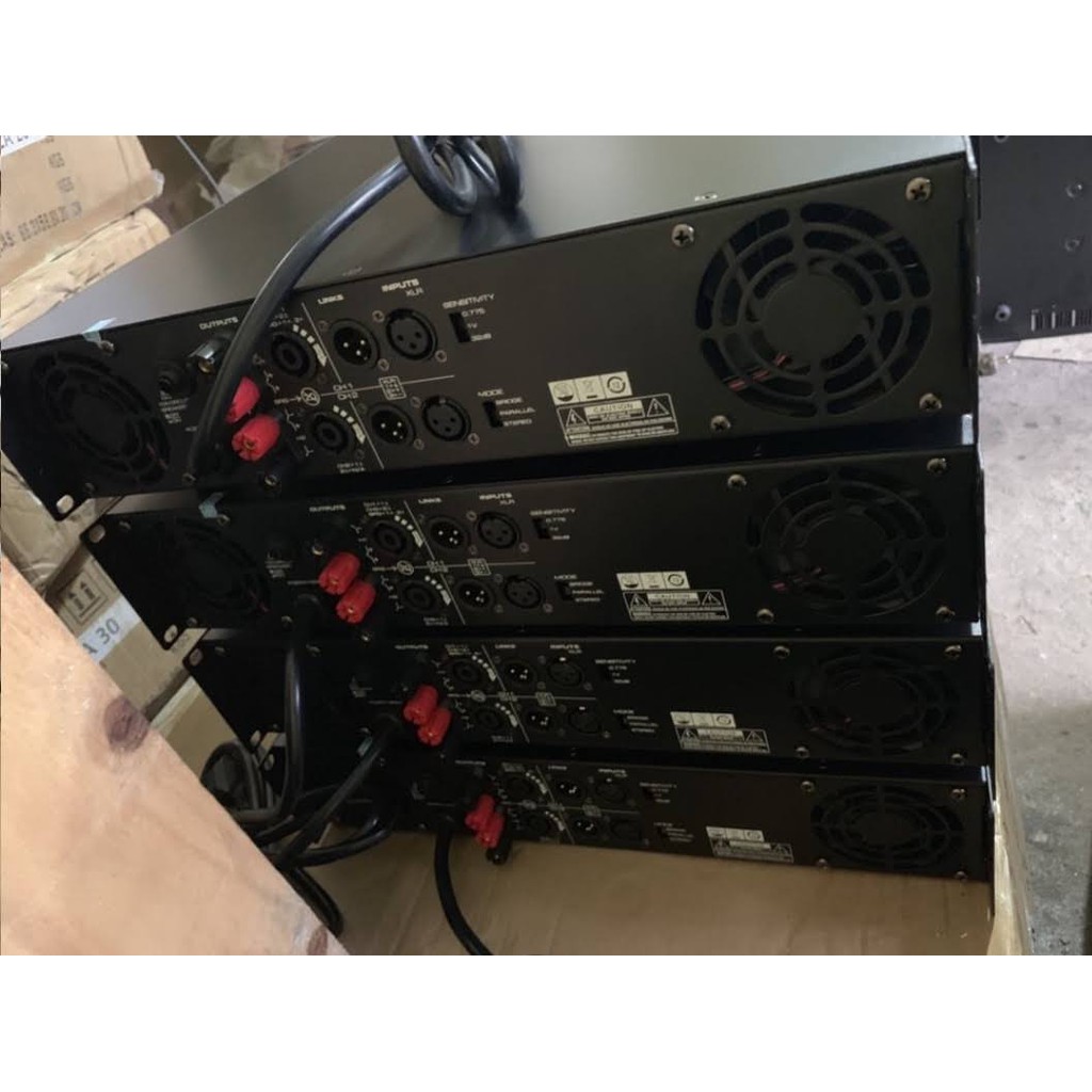Đẩy Công xuất JBL model LA 2400 ,20 sò to , 1400W, chuẩn hãng , chất  âm JBL hay , chơi tốt 2 đôi loa full bass 30.
