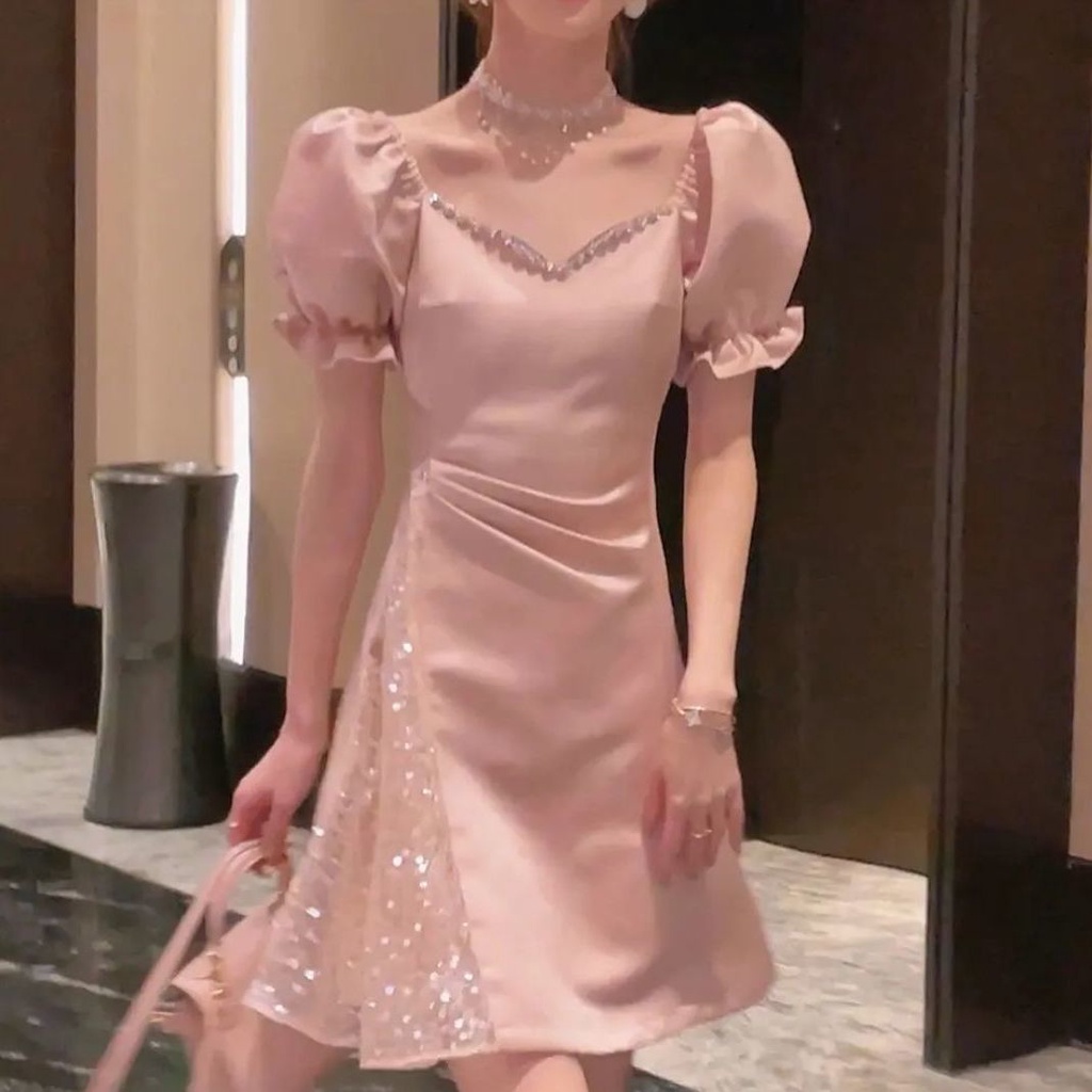 Đầm Dáng Ôm Hở Eo Đính Kim Cương Sang Trọng Thời Trang Cao Cấp 2022