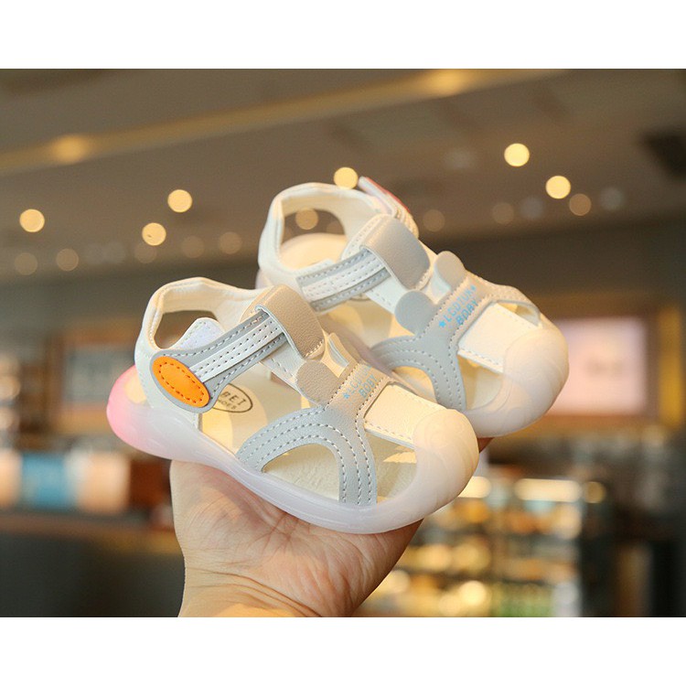 (F5) Giày SANDAL Tập Đi Cho Bé Trai Và Gái -Phát Sáng  Đế Chống Trơn -Hàng Quảng Châu Cao Cấp - Shop Không Bảo Hành Đèn