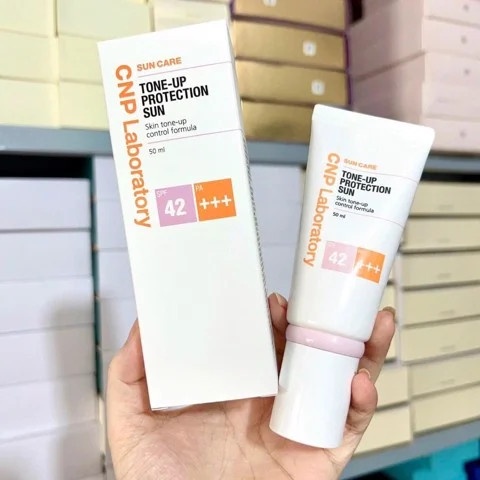 Kem Chống Nắng Nâng Tông CNP Laboratory Tone-Up Protection Sun SPF 42 PA+++