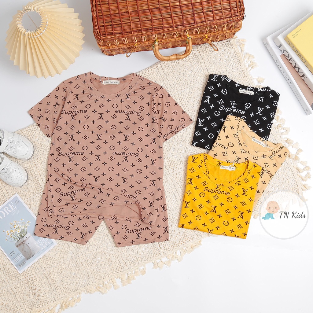 [Bé 20-32kg] Bộ ngắn tay thun lạnh chữ LV Minky Mom sang chảnh cho bé trai bé gái từ 20-32kg