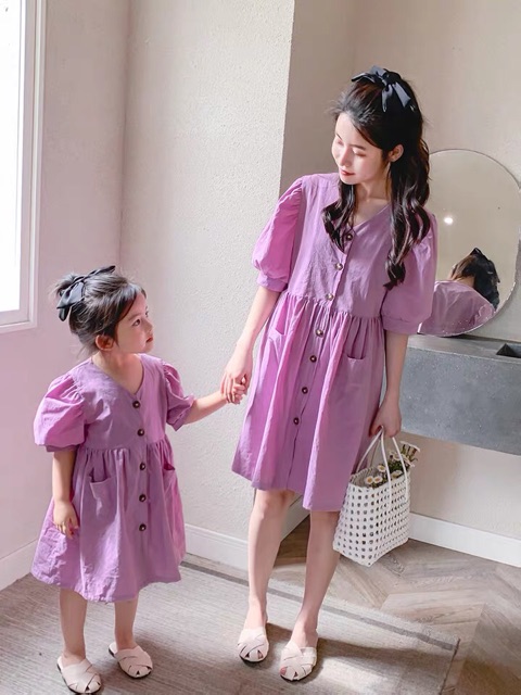 Đồ đôi cho mẹ và bé,váy tím tay bồng,có túi