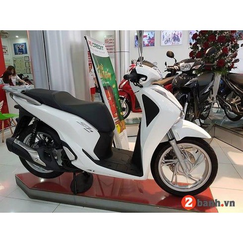 nắp mở bình ắc quy Nắp ốp đầu động cơ sh 2017-2018-2019 honda